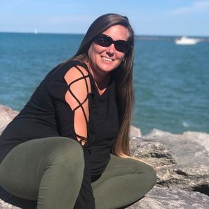 Meet your Posher, Deana